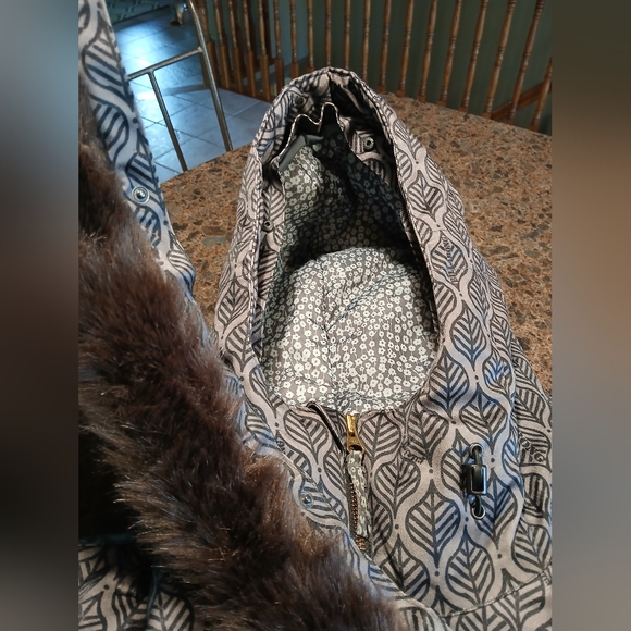 BILLABONG Snowboarding Jacket - GIRLS/JUNIOR LARGE - Picture 4 of 16